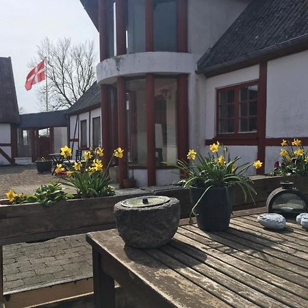 Praestogaard Bed & Breakfast エクステリア 写真