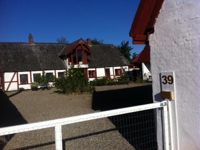 Praestogaard Bed & Breakfast エクステリア 写真